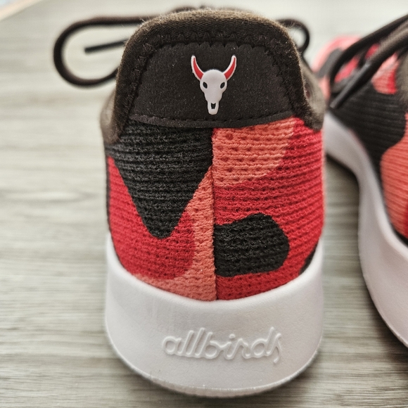 Allbirds Women's Tree Runners Bloom Coral Red Camo Sneaker Size 9 - Picture 3 of 7